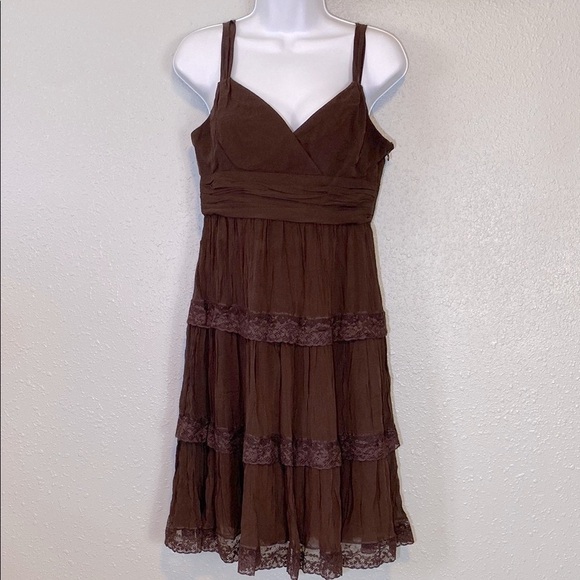 🆕 BCBGMaxAzria 100% Silk Brown Tiered Ruffled Midi Dress Sweetheart Neckline - Picture 9 of 9